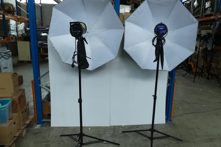 Konvolut Hensel und Godox Studioblitze mit Stativen und Softbox Modell: Hensel Integra 500 Plus, Godox QT600 II